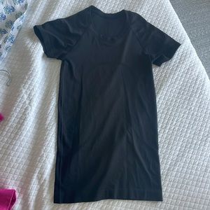 Swiftly Tech Short-Sleeve Shirt 2.0 in Black